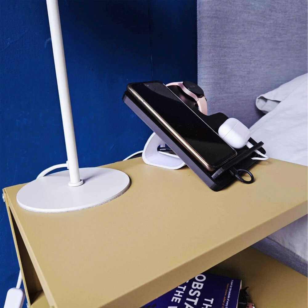 Smartphone Charging Stand "Avant-garde" - Image 8